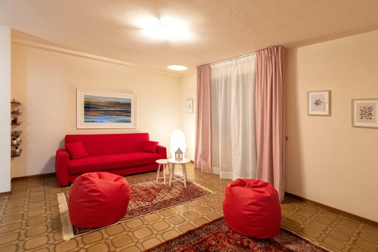 Casa Del Sole Appartement Prato  Buitenkant foto